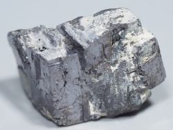 方鉛鉱,尾太鉱山産原石